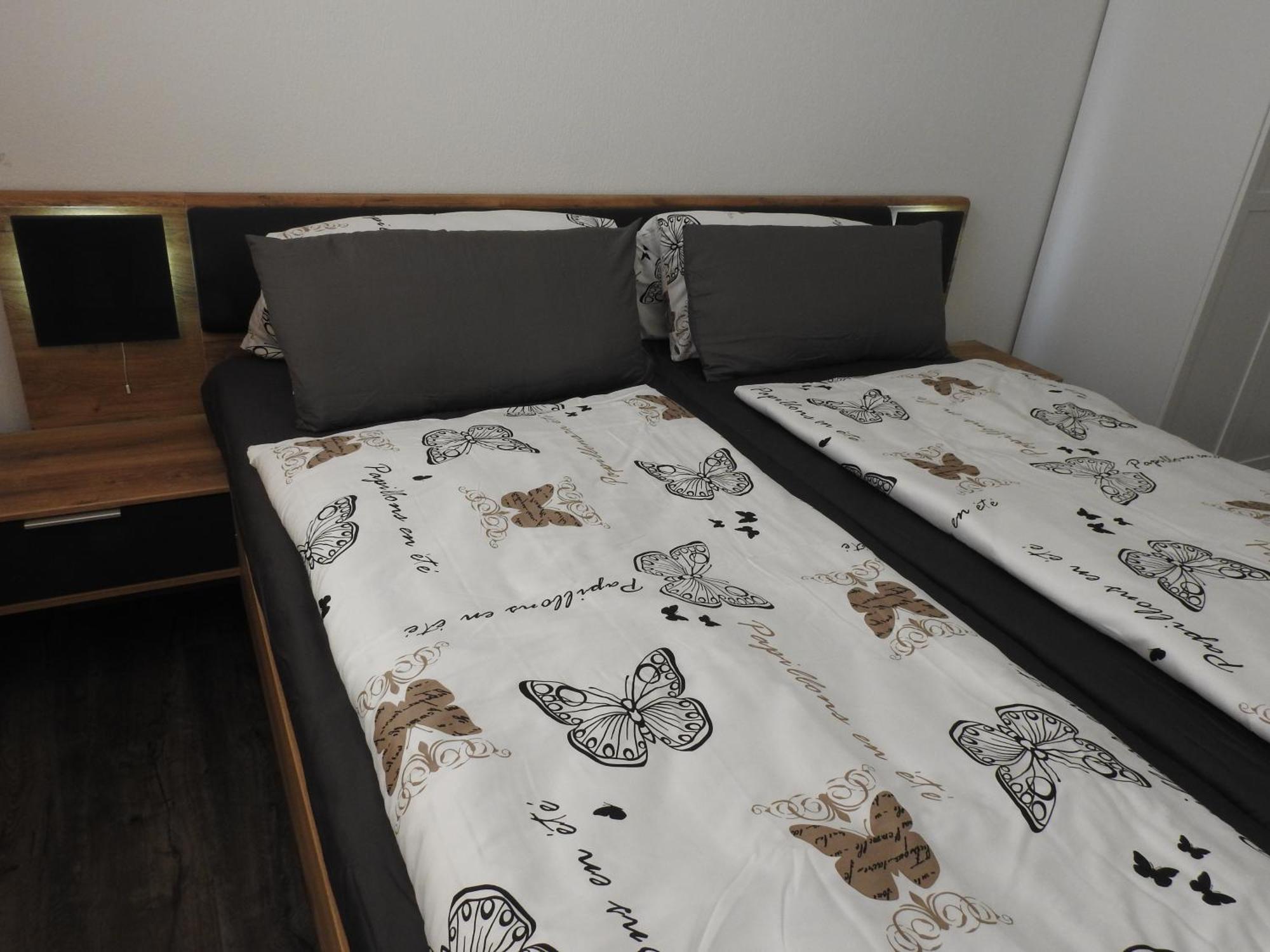Ferienwohnungen Am Hauptplatz 皮尔纳 外观 照片